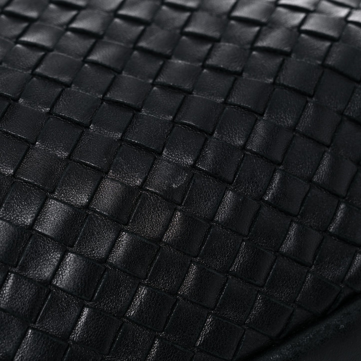 Nappa Intrecciato Medium Campana Black