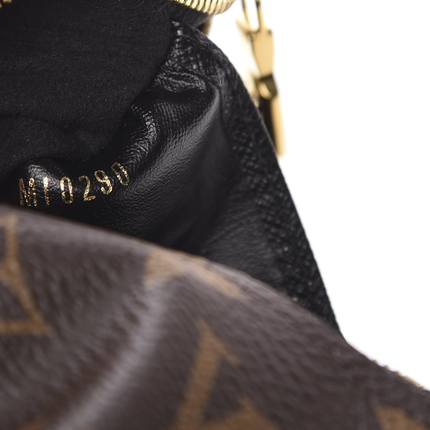 Reverse Monogram Giant Double Zip Pochette