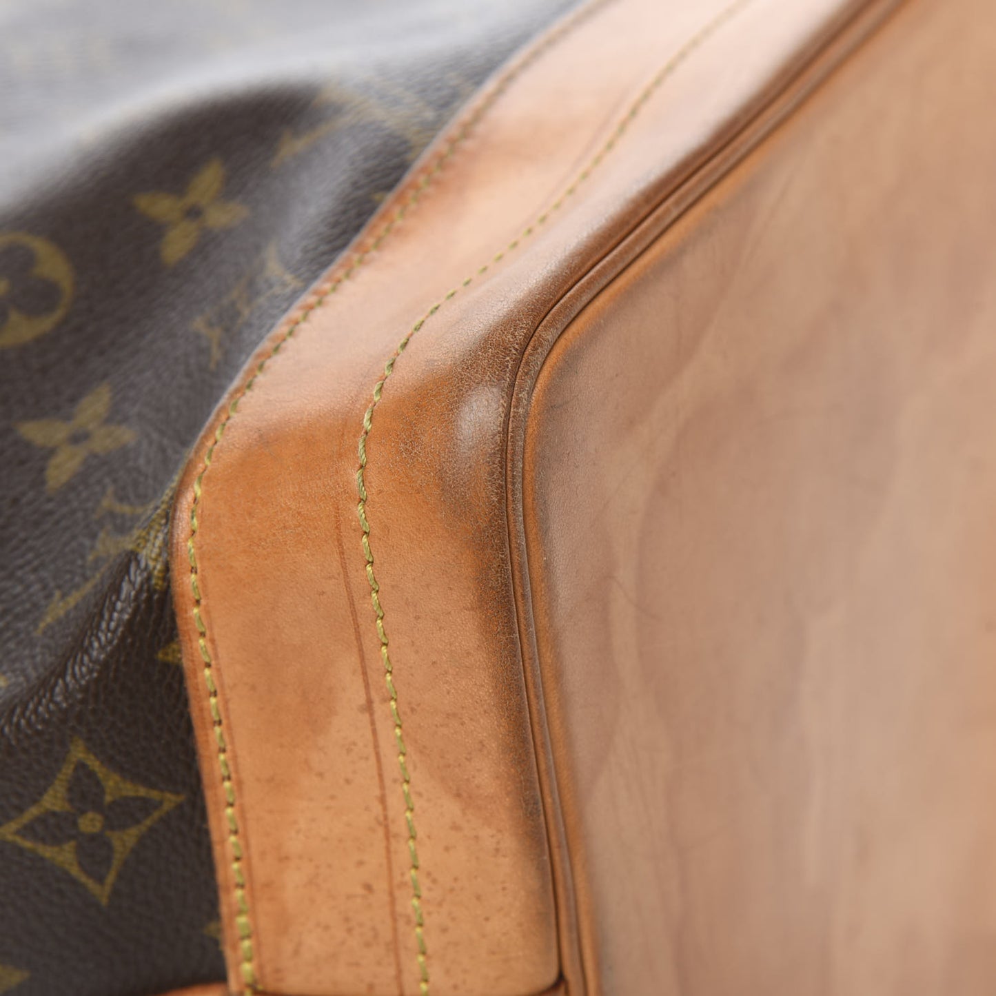 Monogram Noe