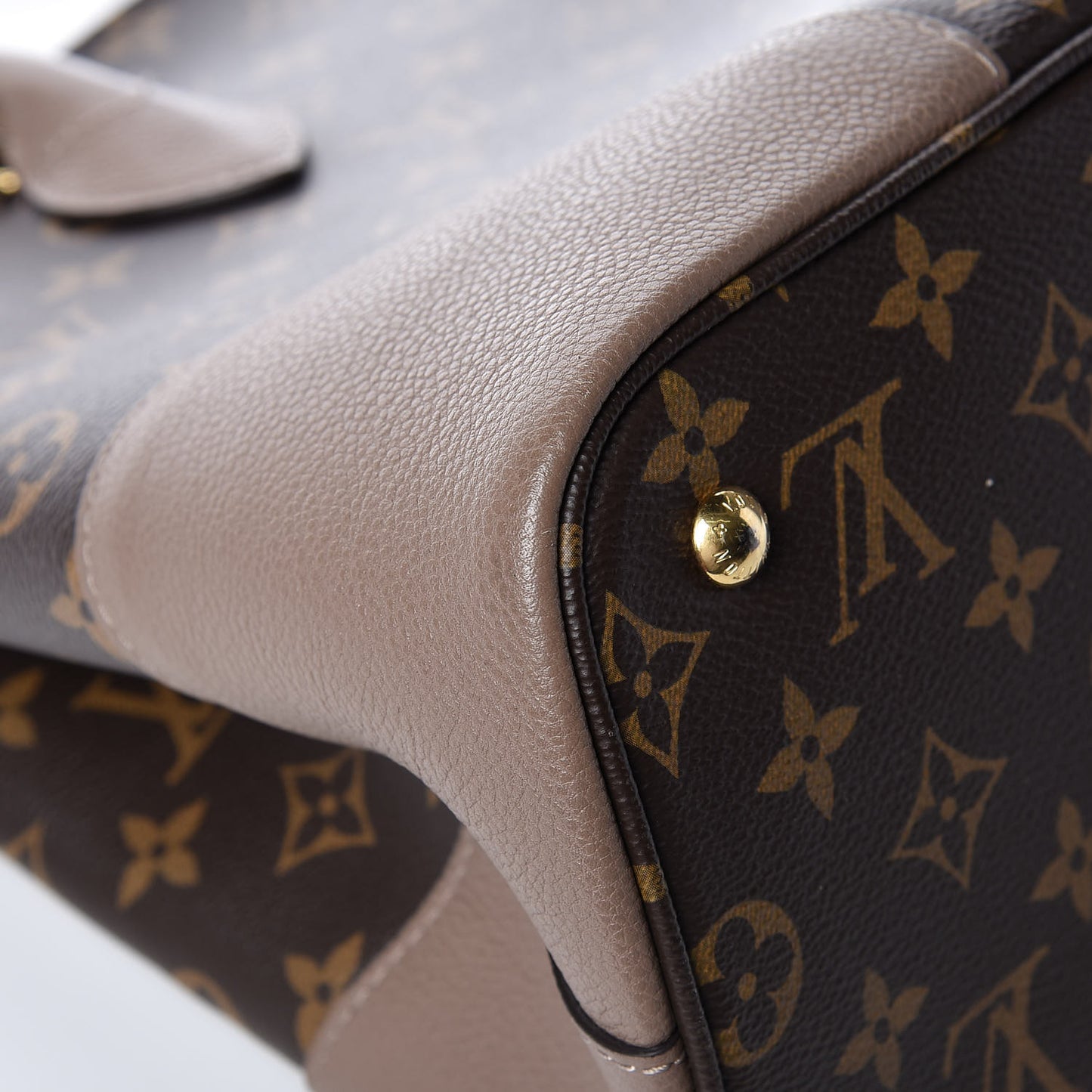 Monogram Flandrin Taupe Glace