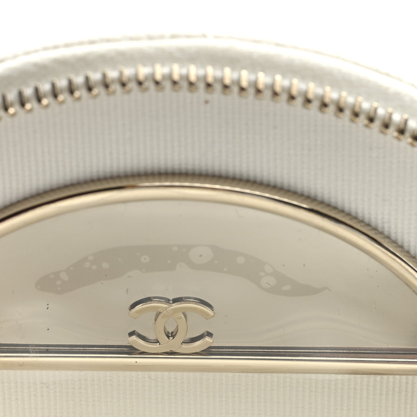 Caviar Quilted Round Handle With Care Vanity With Chain White