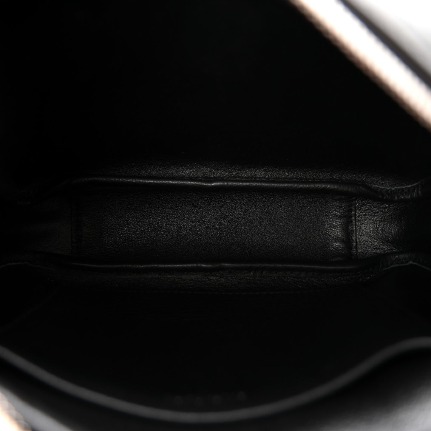 Calfskin Logo S Everyday Camera Bag Gris Fossile