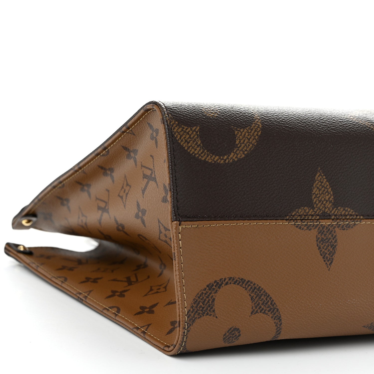 Louis Vuitton Reverse Monogram Giant Onthego MM 7 of 8