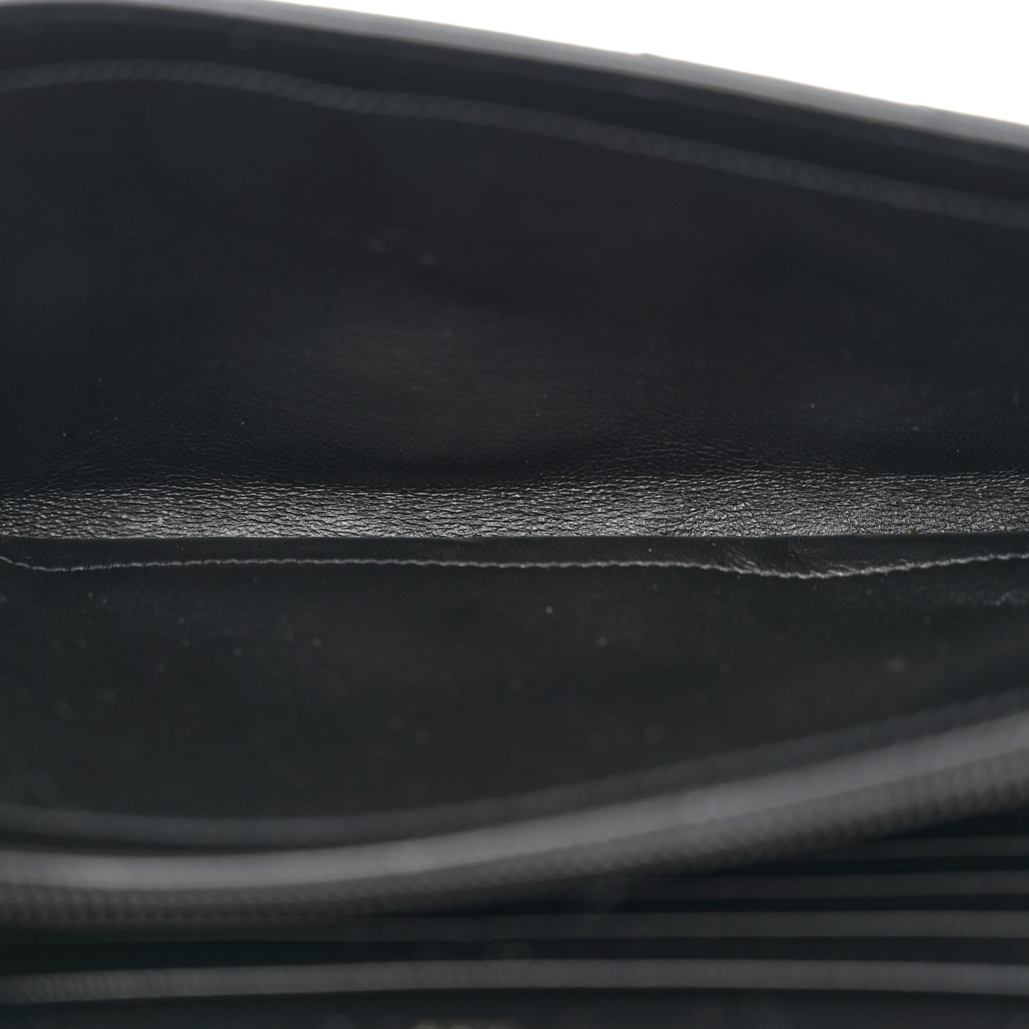 Grain De Poudre Matelasse Chevron Monogram Monochrome Chain Wallet Black