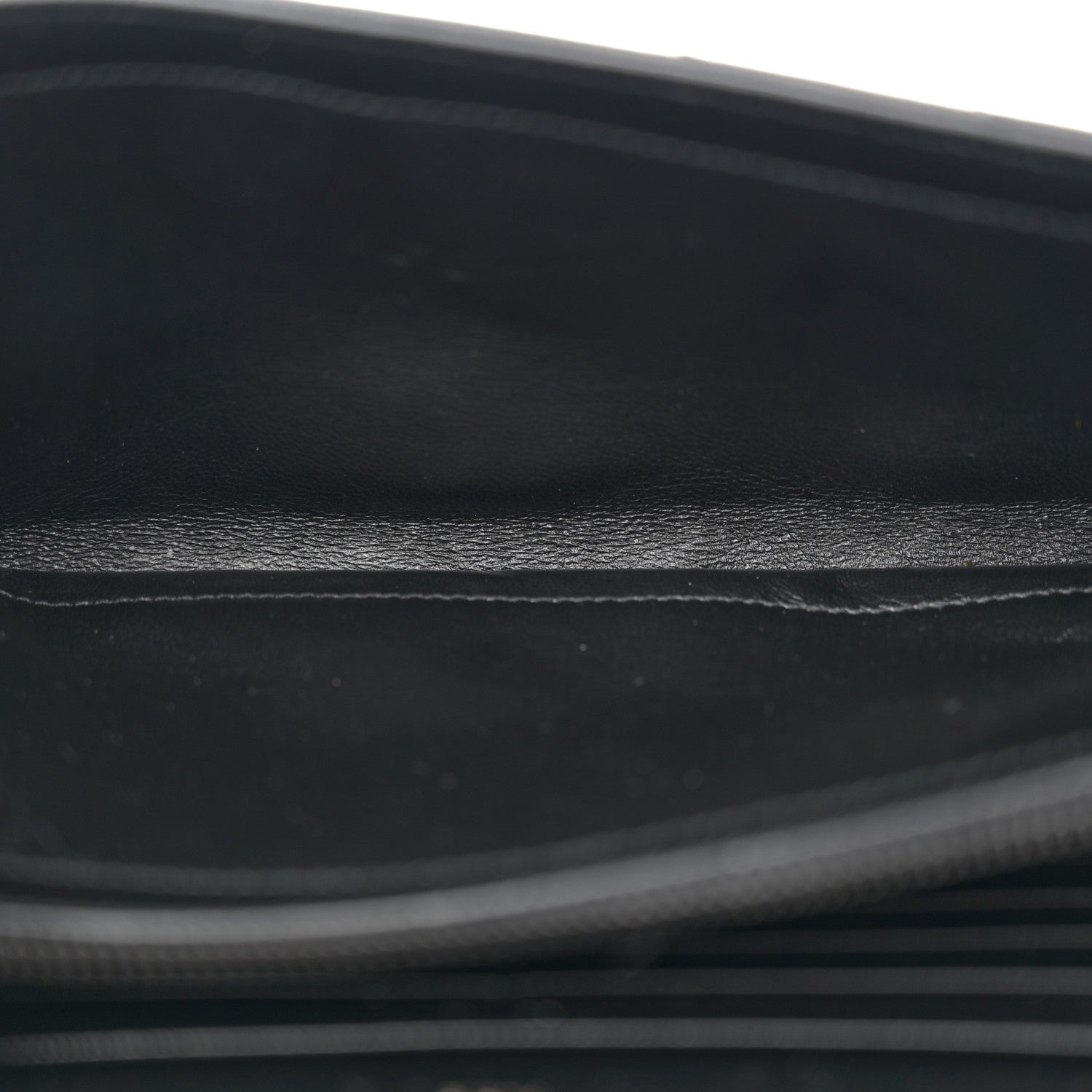 Saint Laurent Grain De Poudre Matelasse Chevron Monogram Monochrome Chain Wallet Black 5 of 10