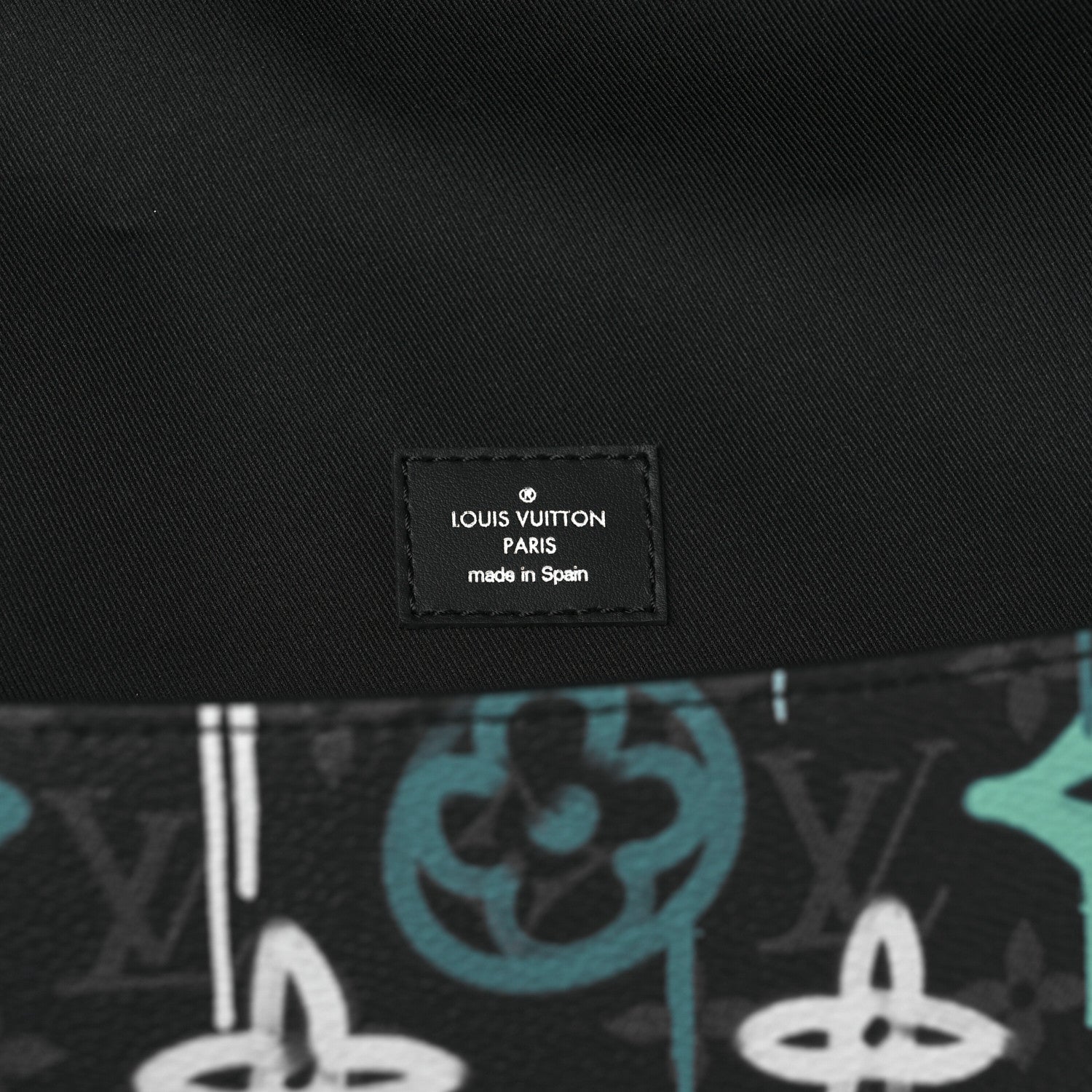 Louis Vuitton Monogram Eclipse LV Graffiti Archy Messenger MM Green Lights 5 of 7