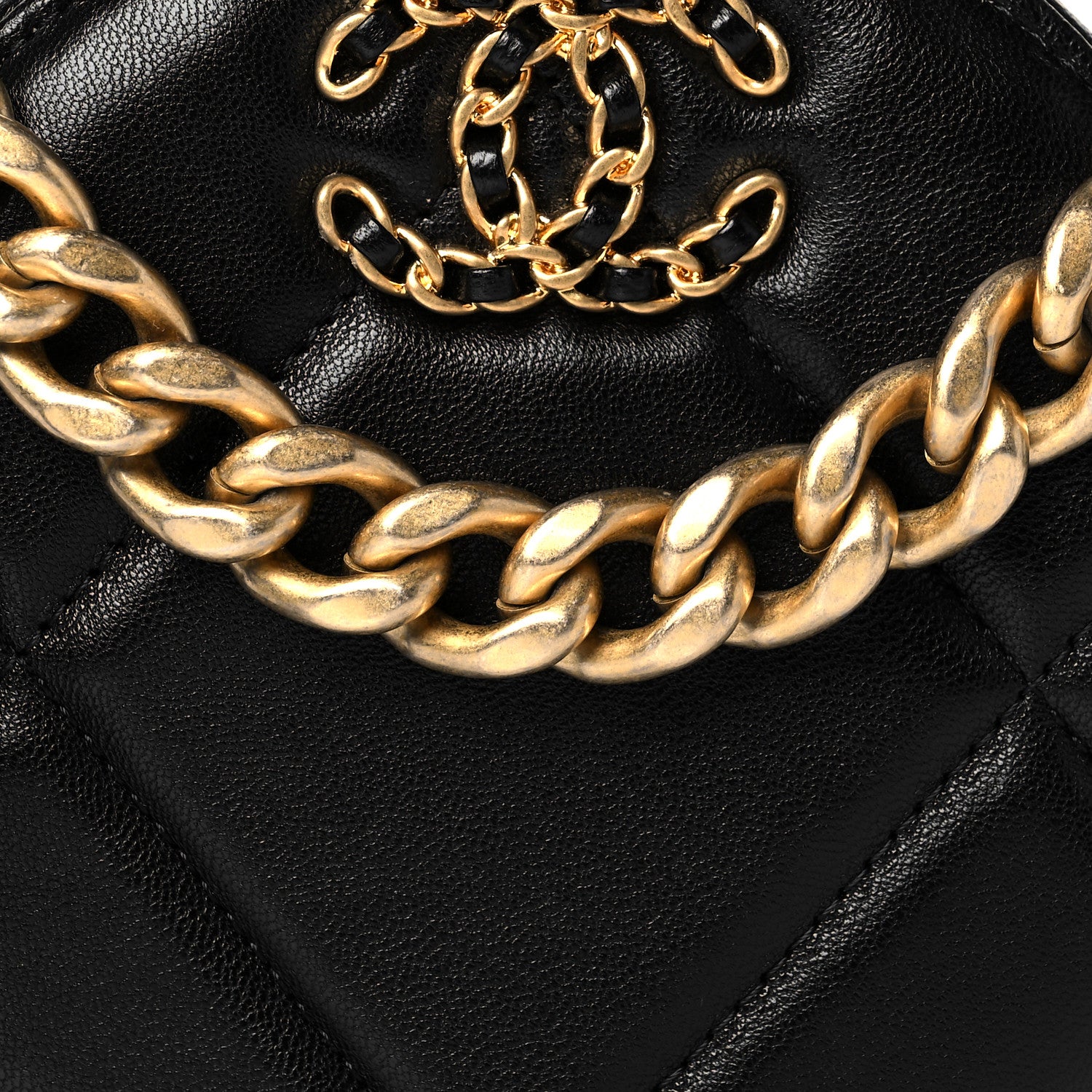 Chanel Shiny Goatskin Quilted Chanel 19 Round Clutch With Chain Black 10 of 11