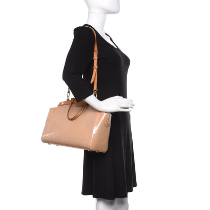 Louis Vuitton Vernis Brea MM Dune 3 of 19