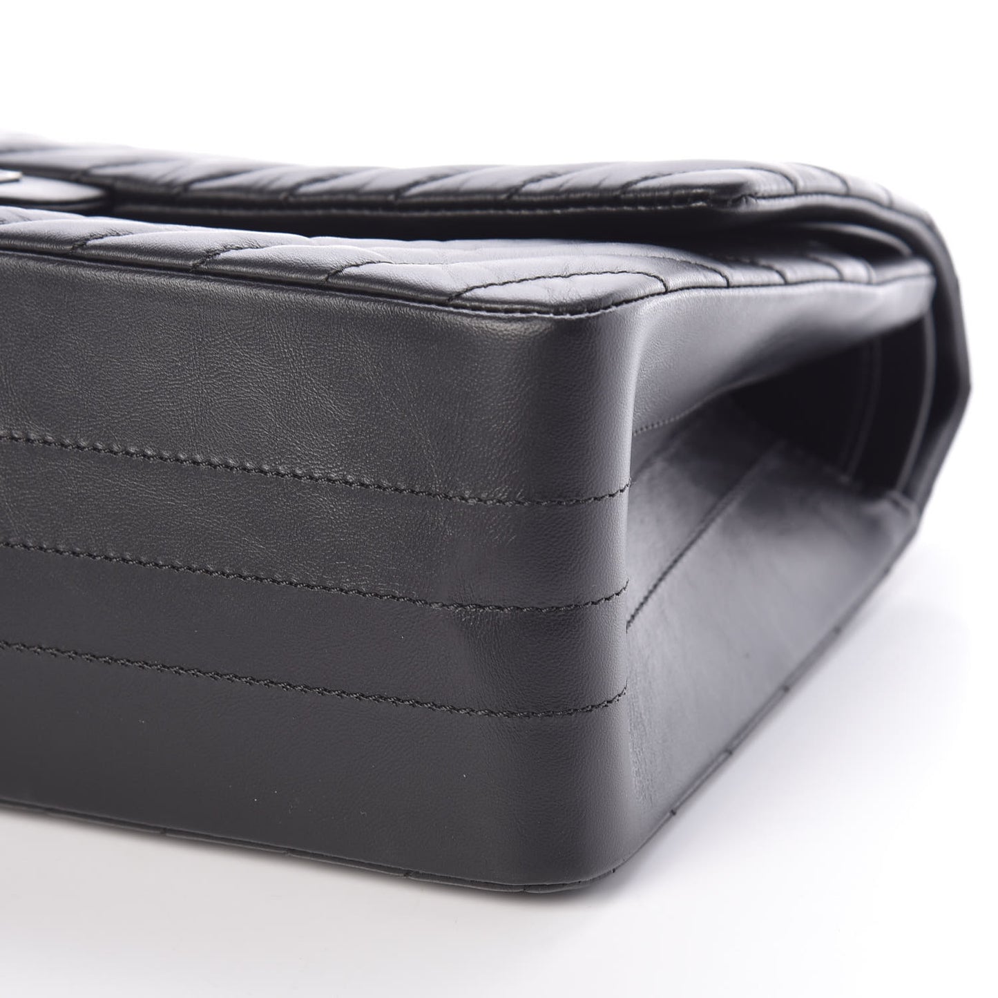 Aged Calfskin Chevron Quilted 2.55 Reissue 226 So Black