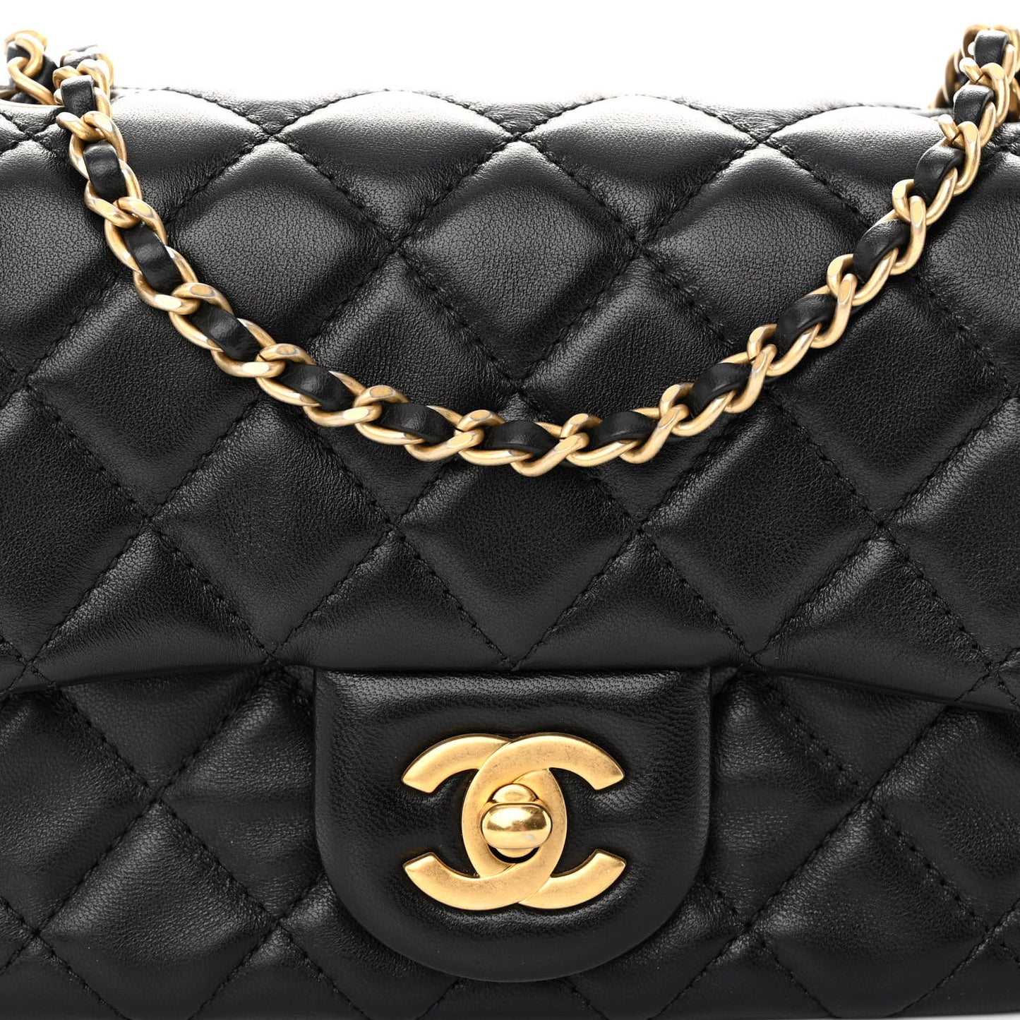 Lambskin Quilted Mini Pearl Crush Flap Black