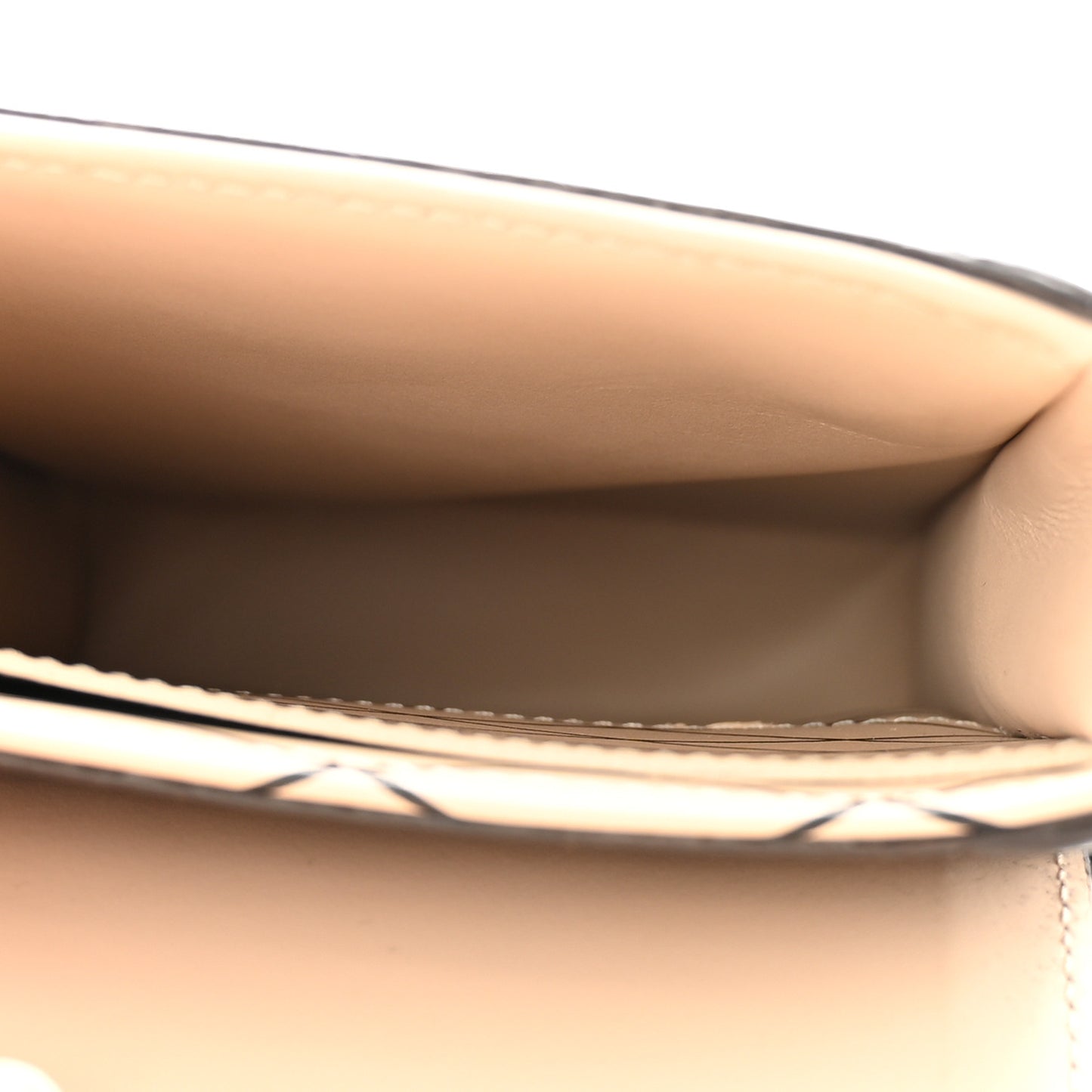 Reverse Monogram Pochette Trunk Verticale