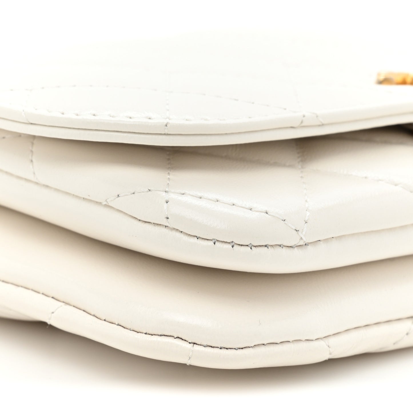 Shiny Lambskin Flap Clutch With Chain White