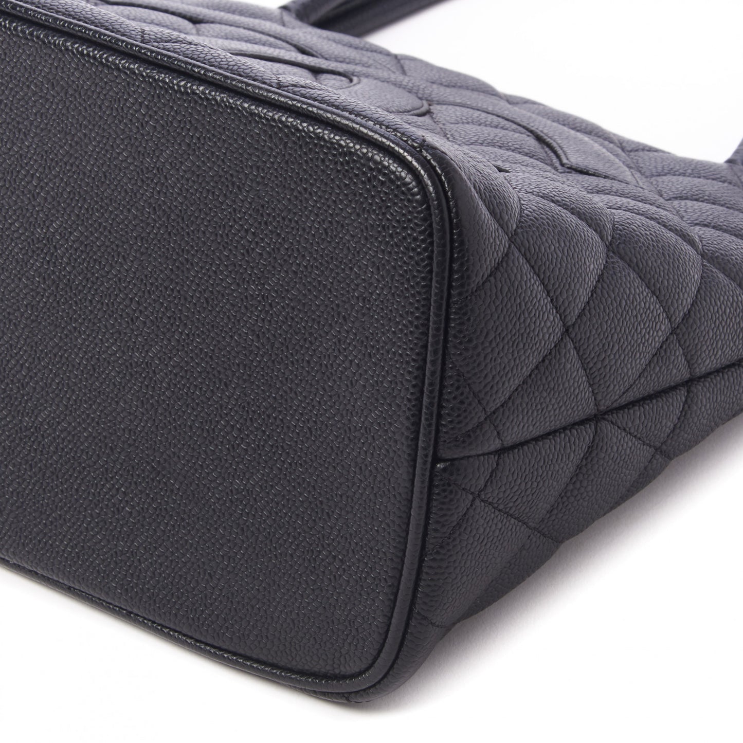 Caviar Quilted Medallion Tote Black