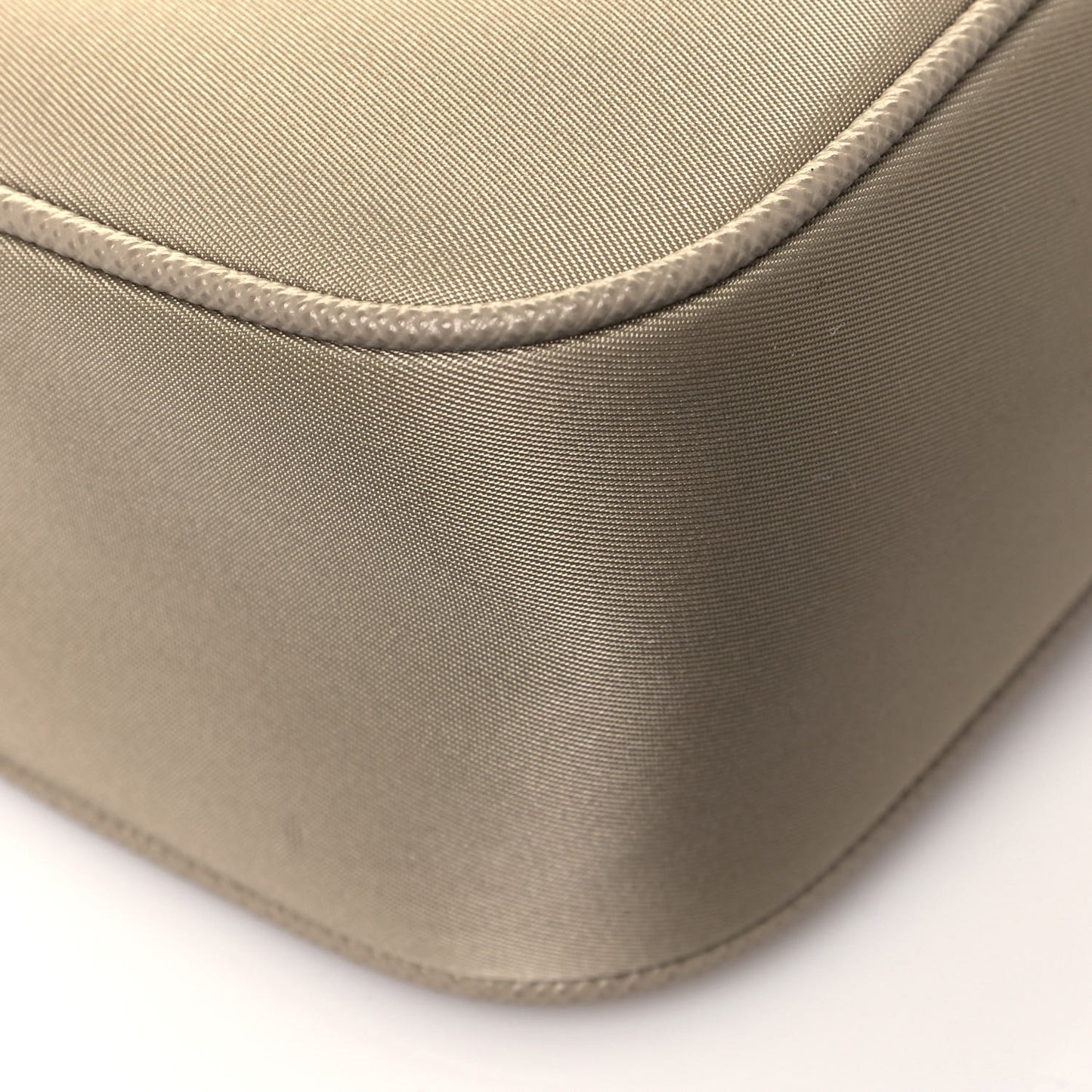 Re-Nylon Saffiano Re-Edition 2005 Shoulder Bag Deserto