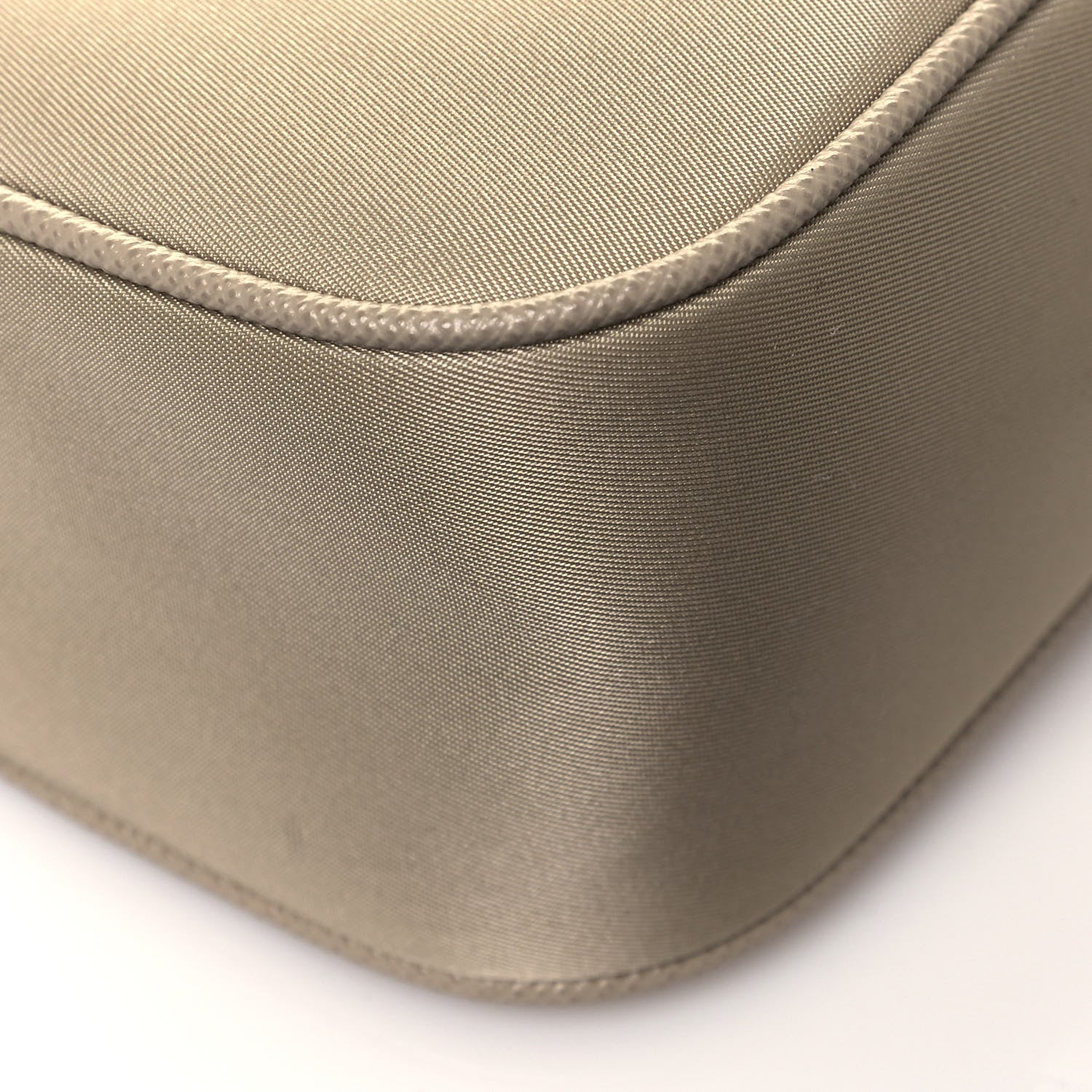 Prada Re-Nylon Saffiano Re-Edition 2005 Shoulder Bag Deserto 11 of 13