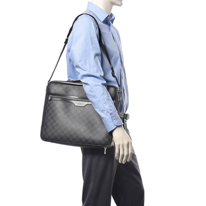 Louis Vuitton Damier Graphite Steeve 2 of 9