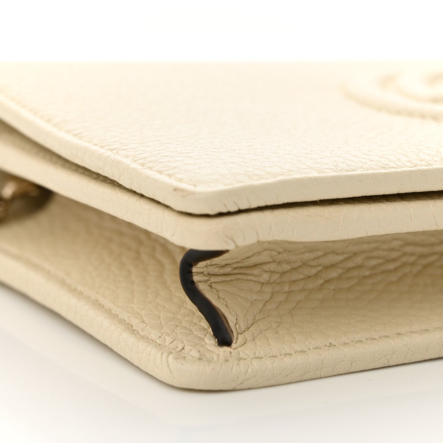 Pebbled Calfskin Soho Wallet on Chain Ivoire