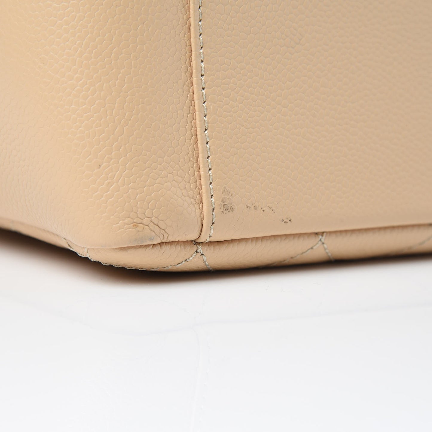 Caviar Quilted Grand Shopping Tote GST Beige Clair