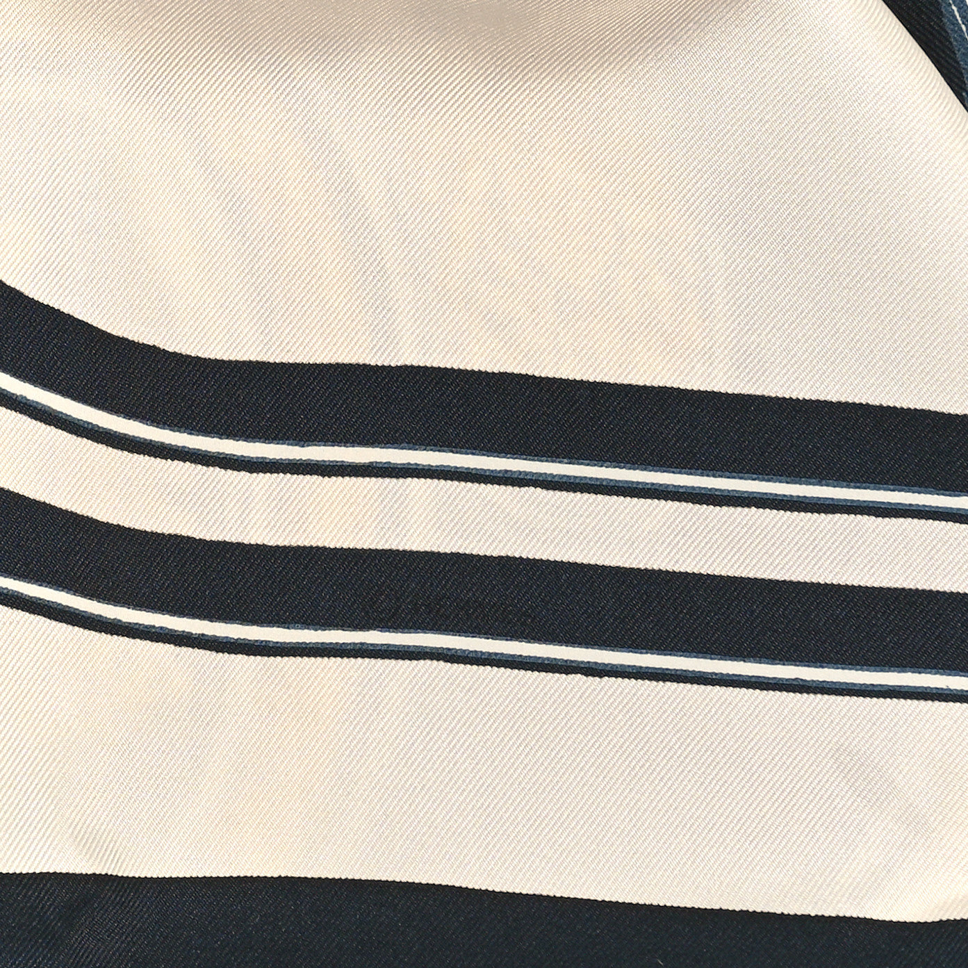 Silk Brides De Gala Scarf 90 Black Creme Gold