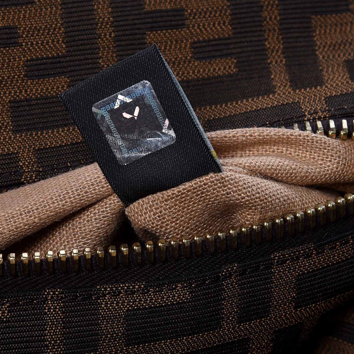 Vitello Zucca Large Peekaboo Iconic Satchel Marrone Tobacco