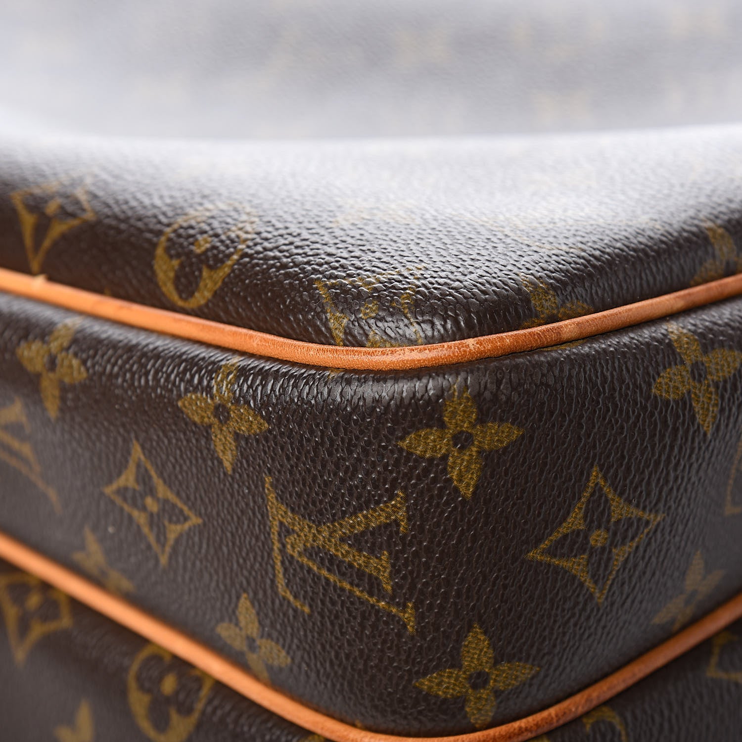 Louis Vuitton Monogram Reporter GM 15 of 16
