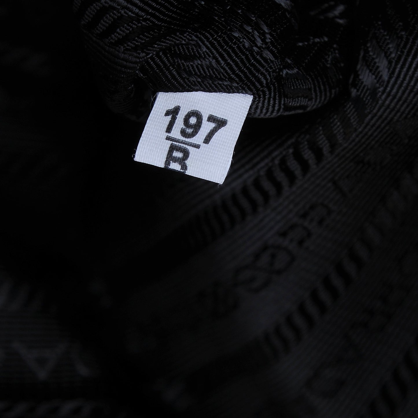 Vitello Daino Tote Nero Black