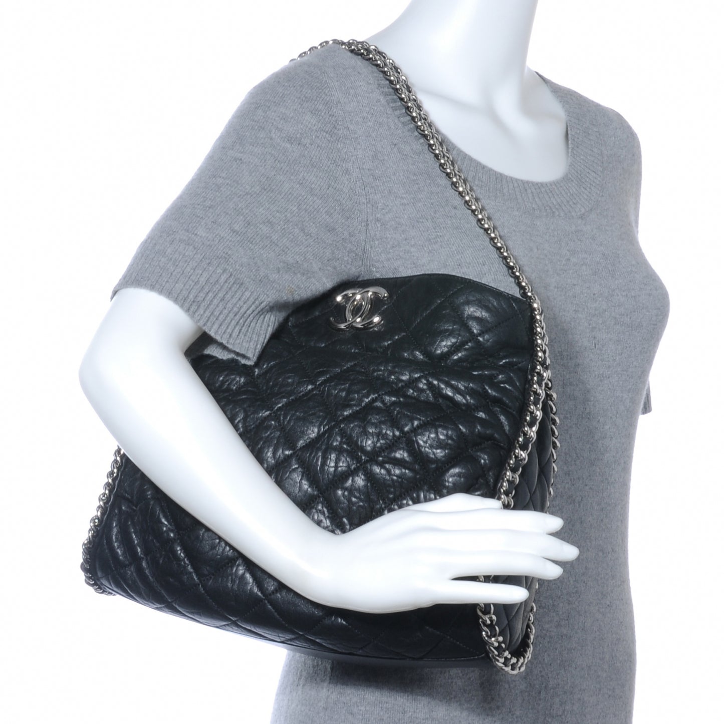 Washed Lambskin Chain Around Hobo Black
