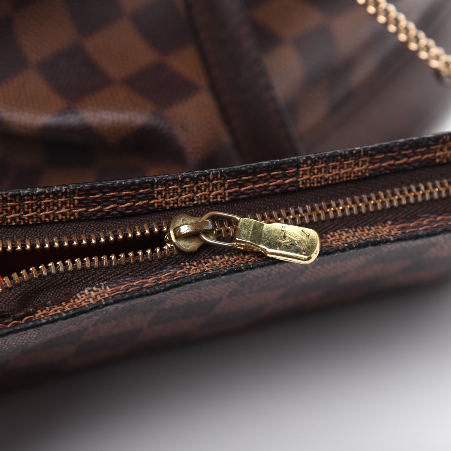 Damier Ebene Marais Bucket 23