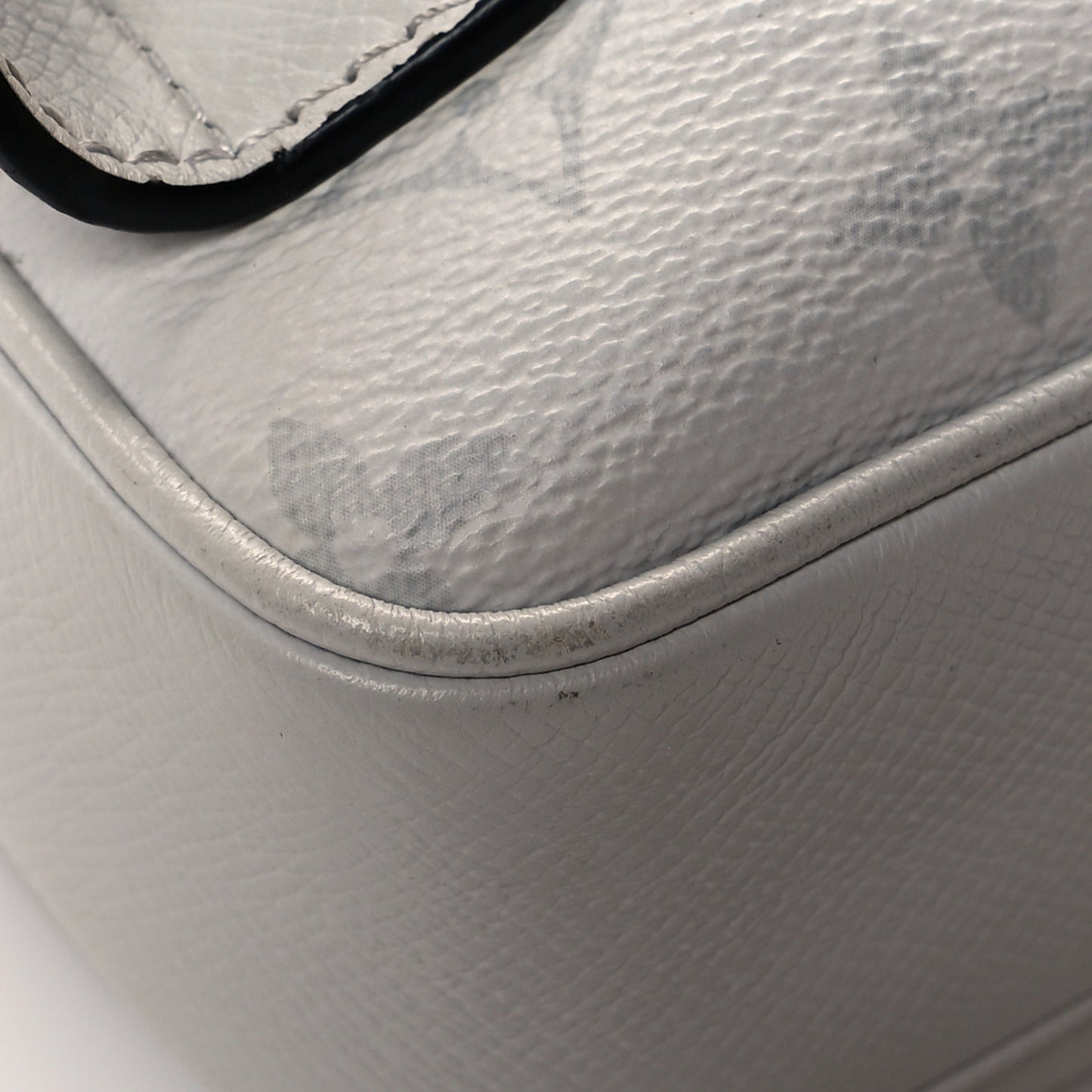 Taiga Monogram Outdoor Bumbag White