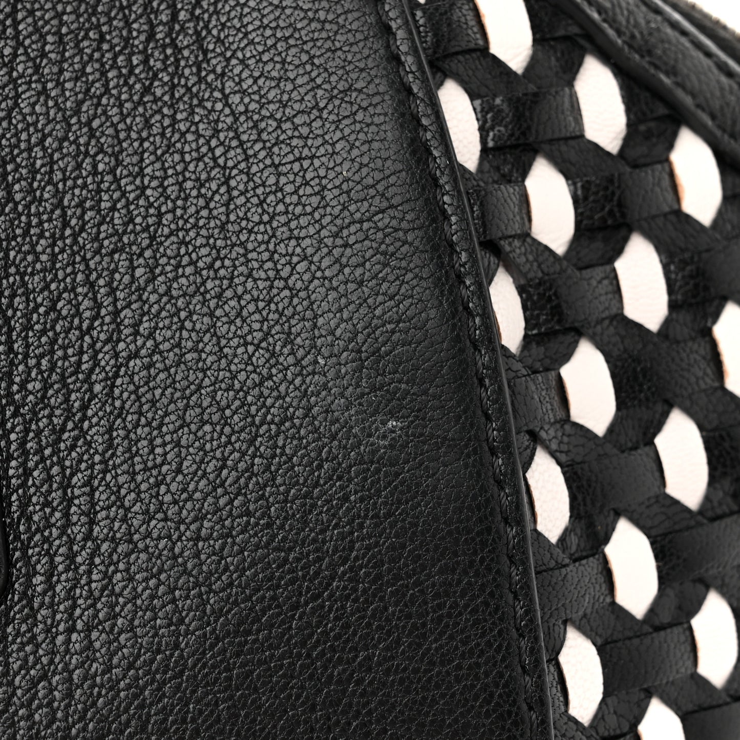 Sugar Goatskin Woven Medium Antigona Black White