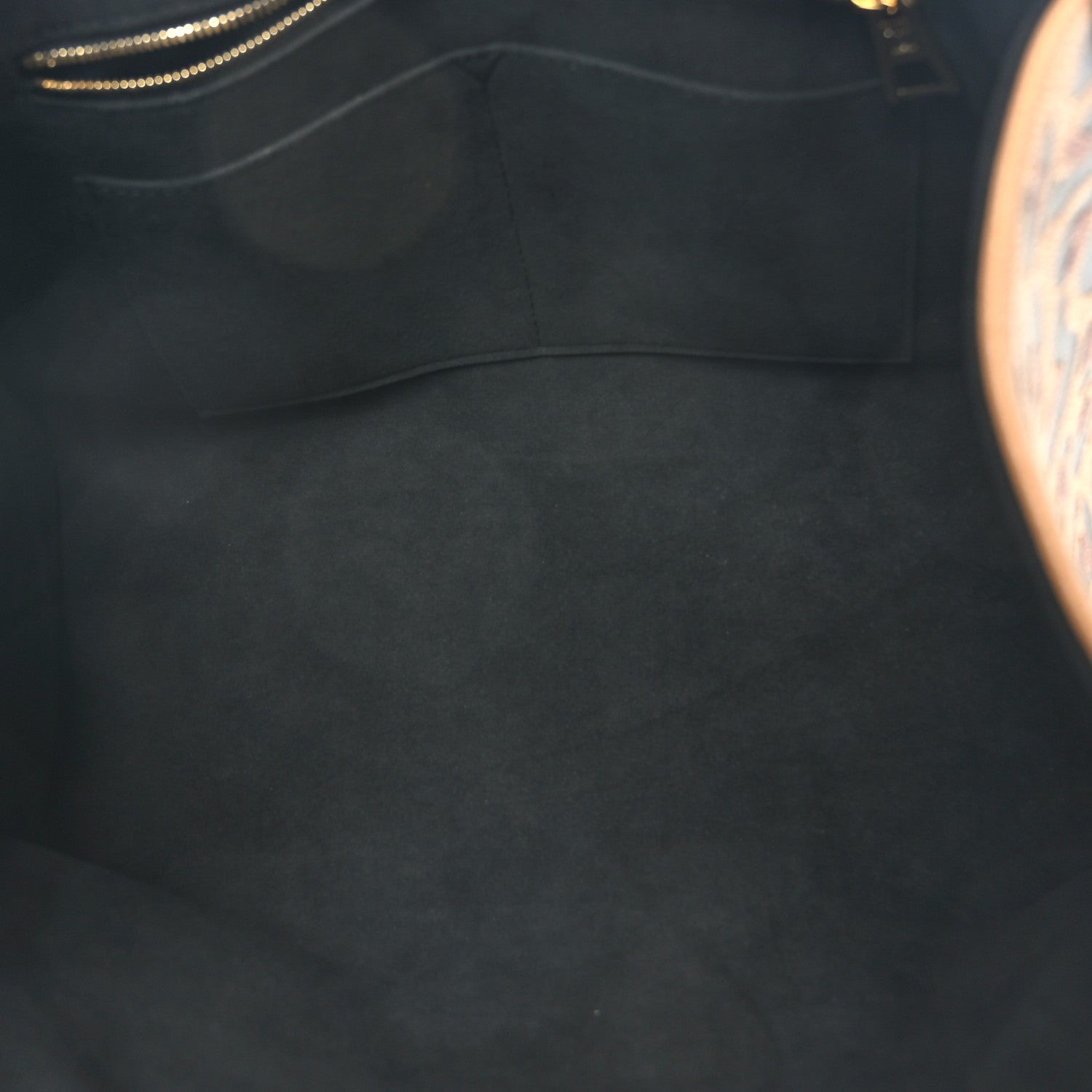 Louis Vuitton Empreinte Monogram Giant Wild At Heart Onthego MM Black 5 of 8