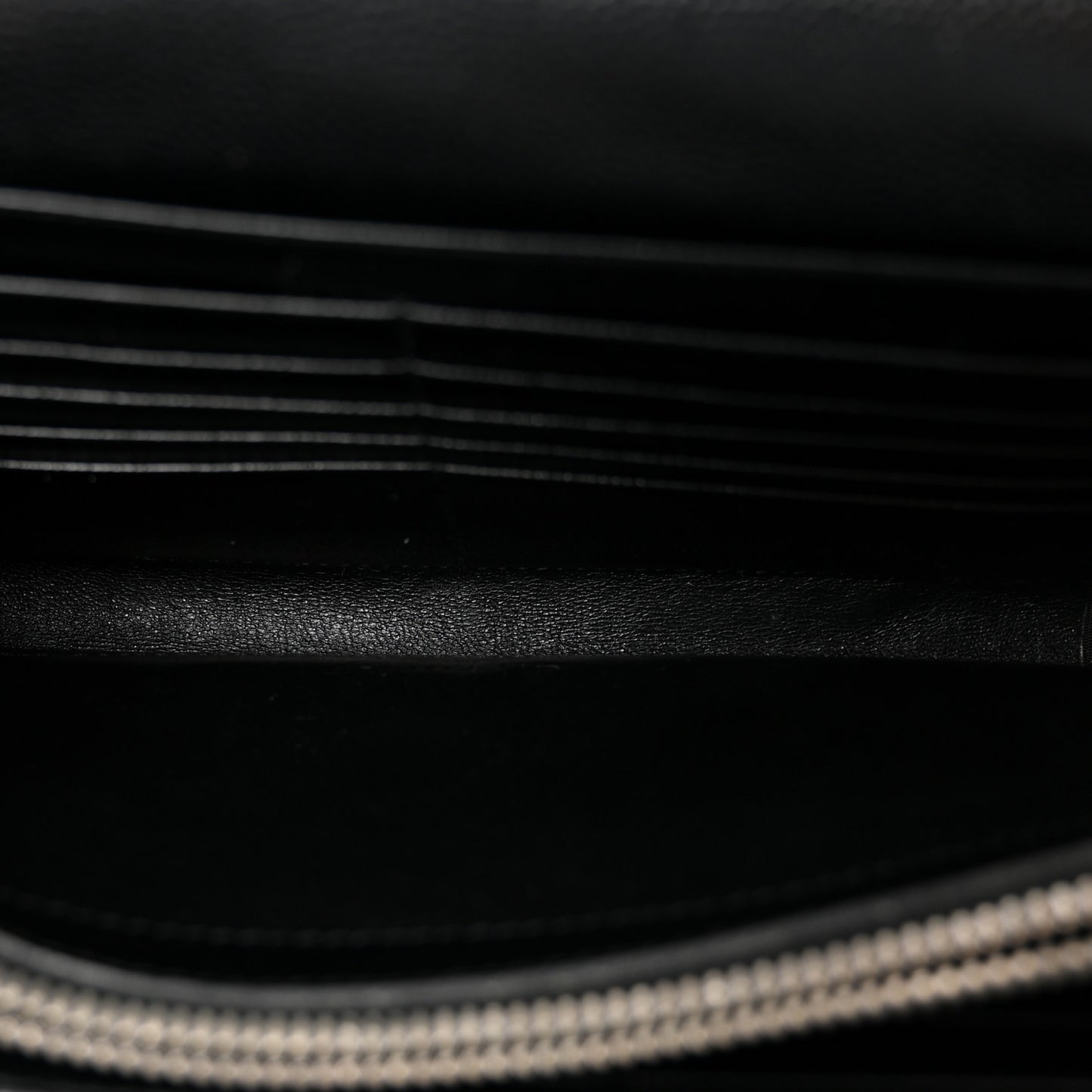 Grain De Poudre Matelasse Chevron Monogram Chain Wallet Black