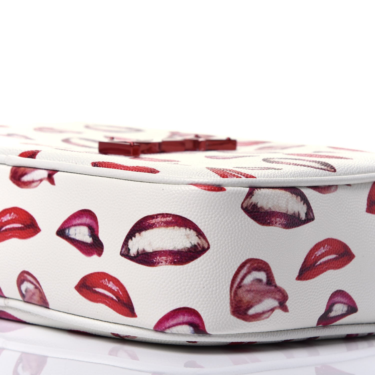 Saint Laurent Grain De Poudre Lips Print Medium Classic Monogram Camera Bag White Red 9 of 11
