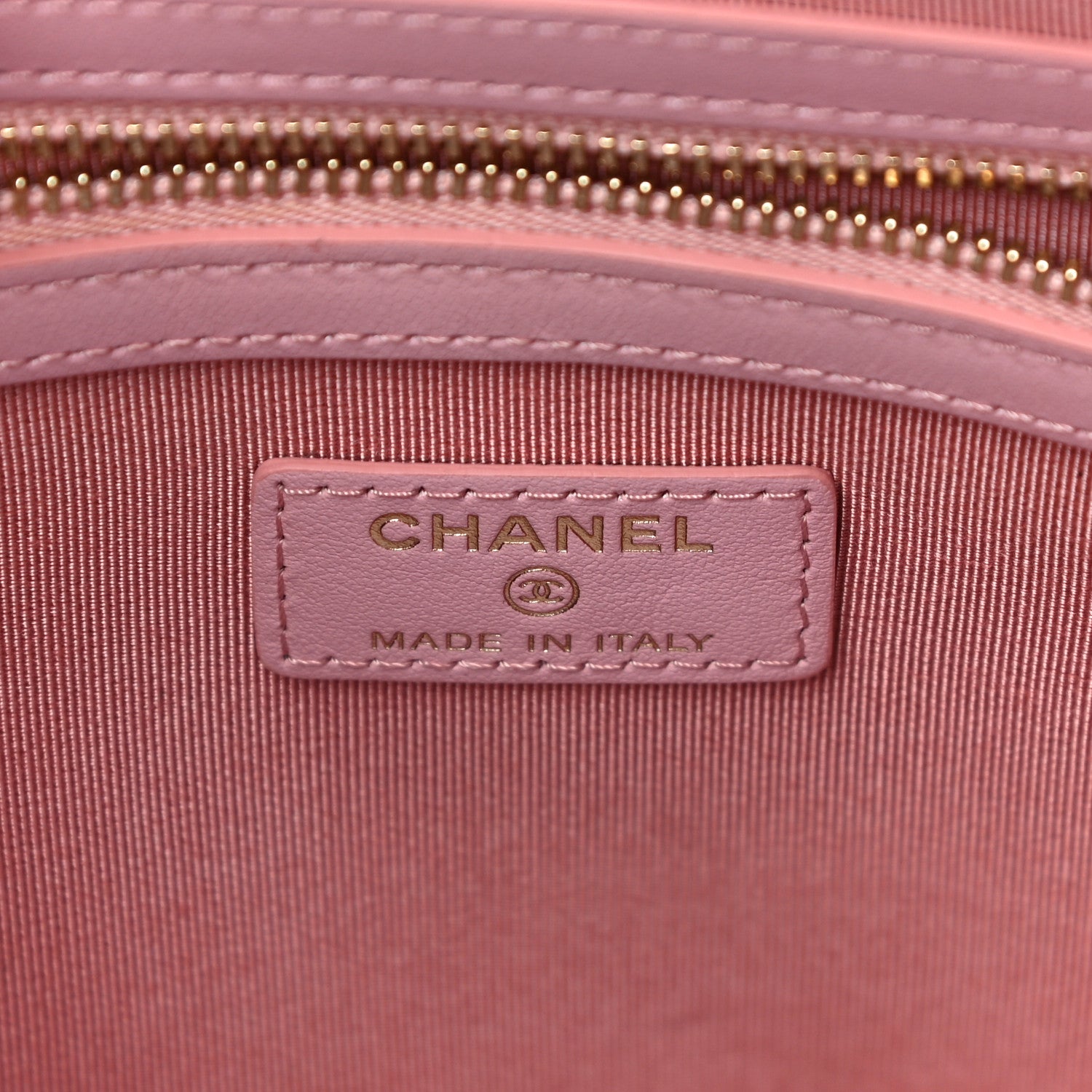 Chanel Iridescent Caviar Quilted Medium Cosmetic Case Rose Pink 6 of 10