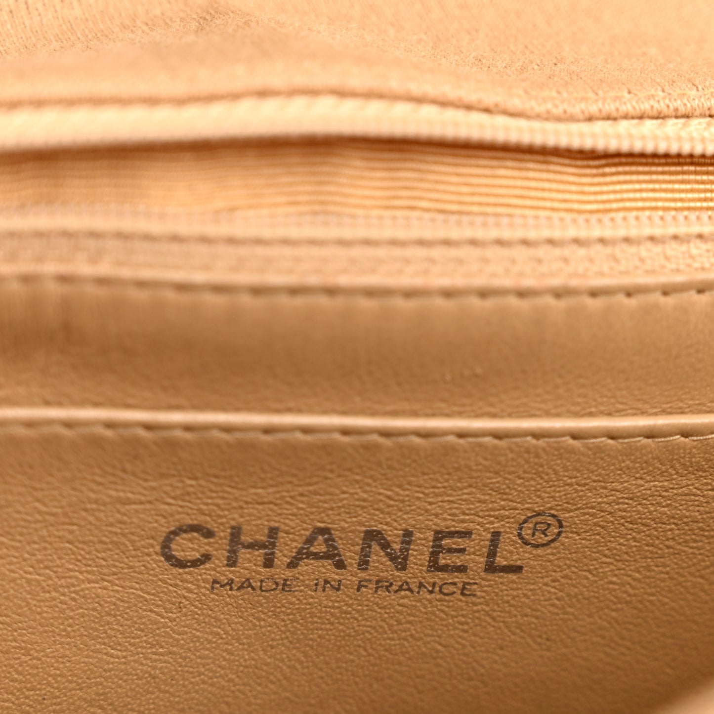 Jersey Quilted Medium Single Flap Beige