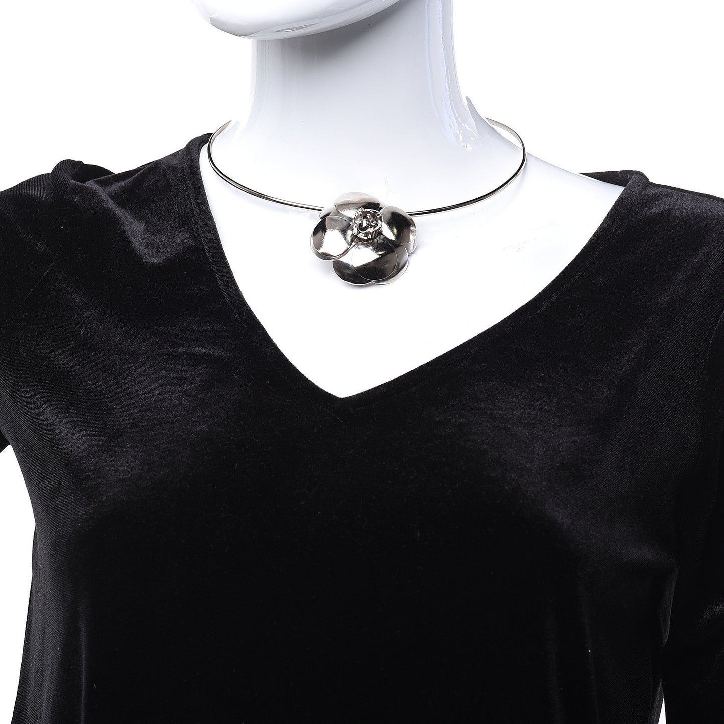 Metal Camellia Choker Necklace Silver
