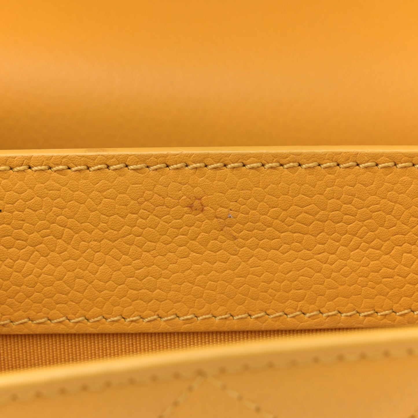 Caviar Quilted CC Box Flap Yellow