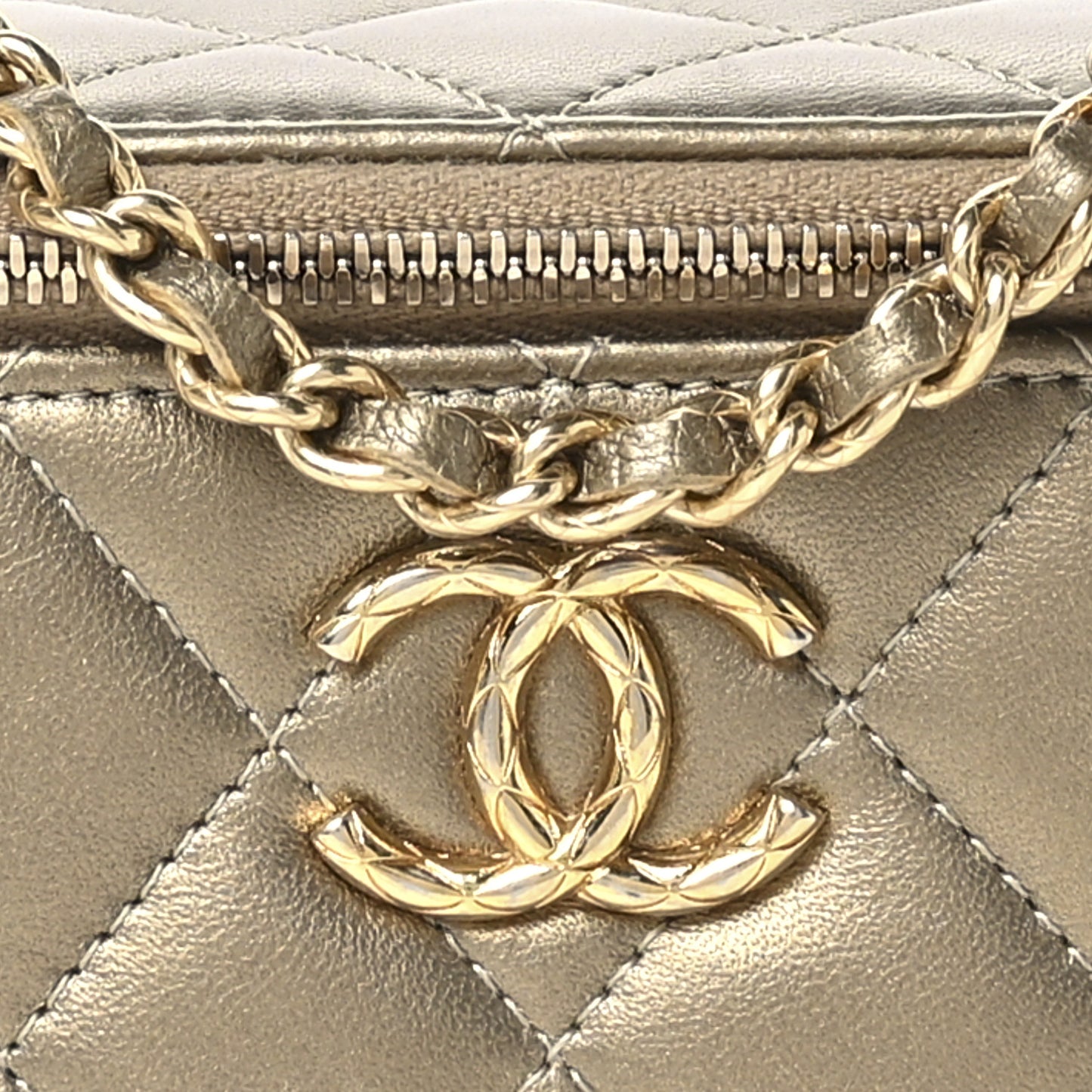 Metallic Lambskin Quilted Small CC Dynasty Vanity Case With Chain Gold