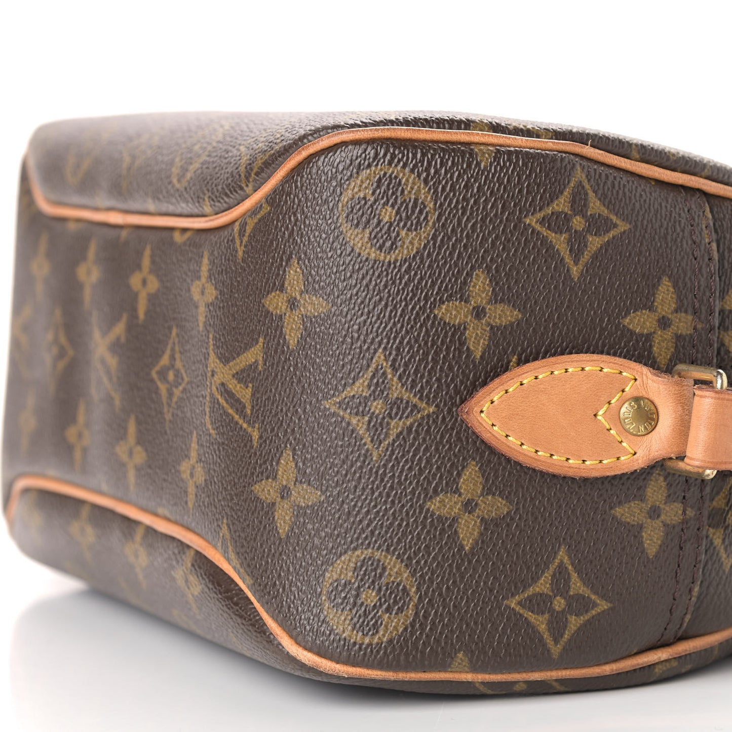 Monogram Blois