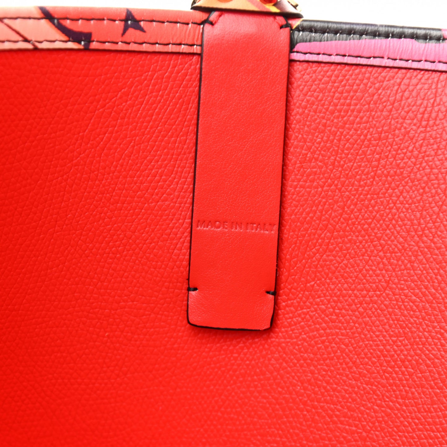 Calfskin Metro Graf Spikes East West Cabata Tote Red Multicolor