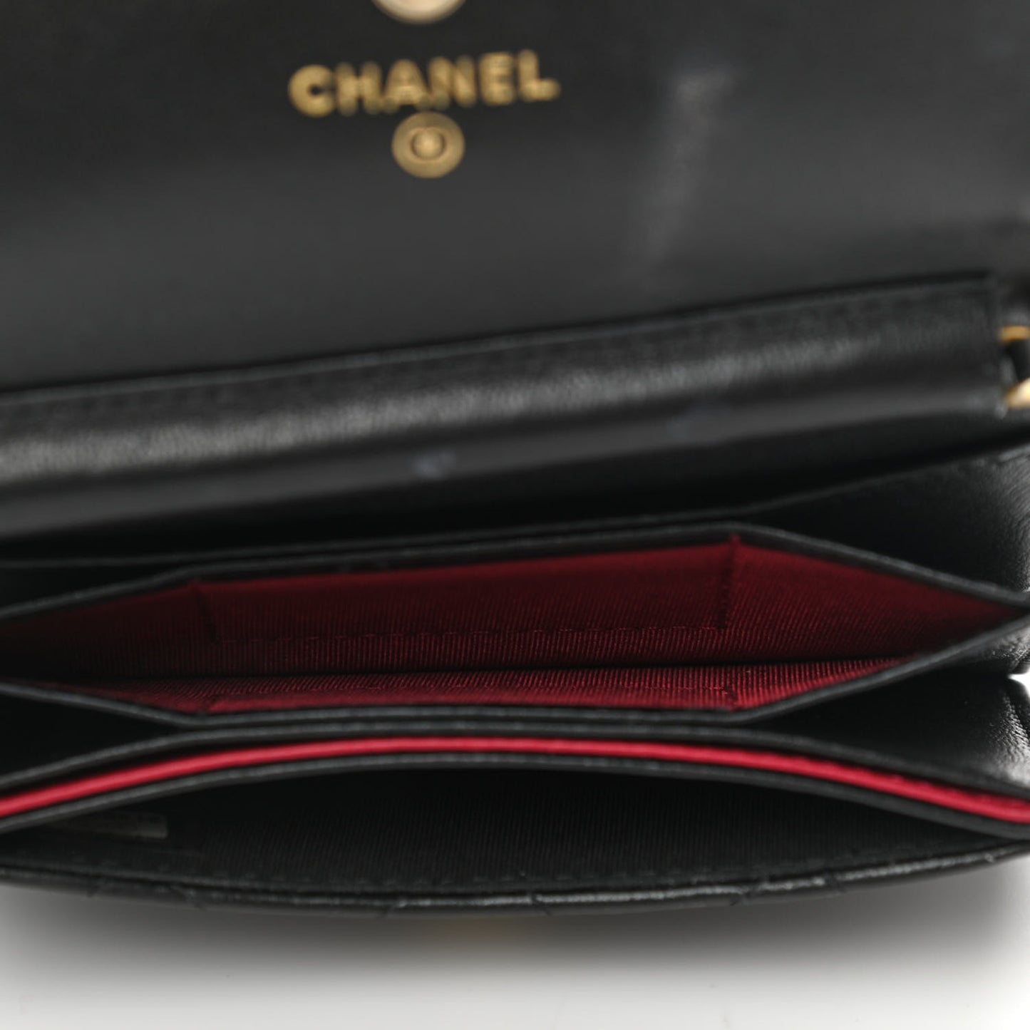 Lambskin Quilted Pearl Crown Clutch With Chain Black