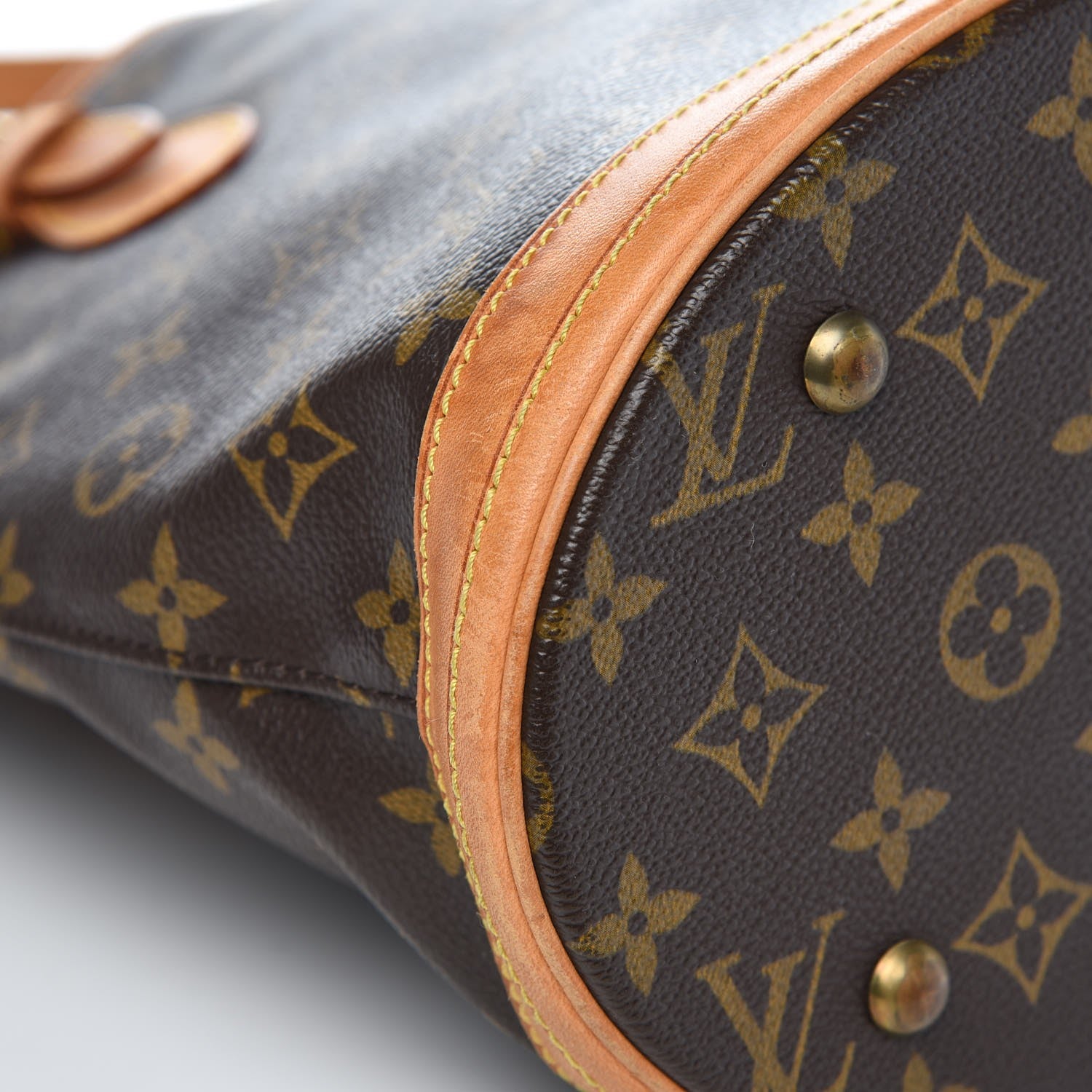 Louis Vuitton Monogram Petit Bucket 23 8 of 12