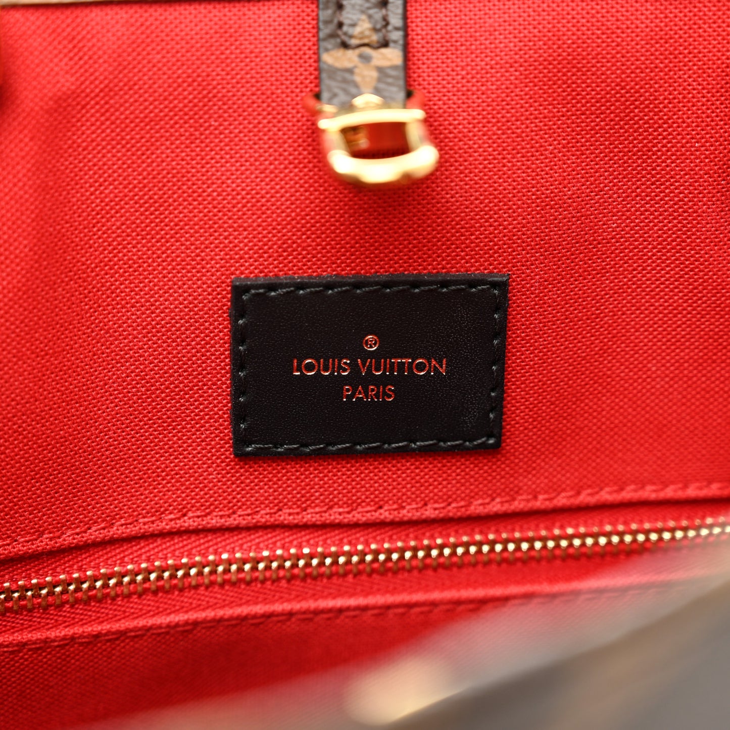 Reverse Monogram Giant Onthego MM
