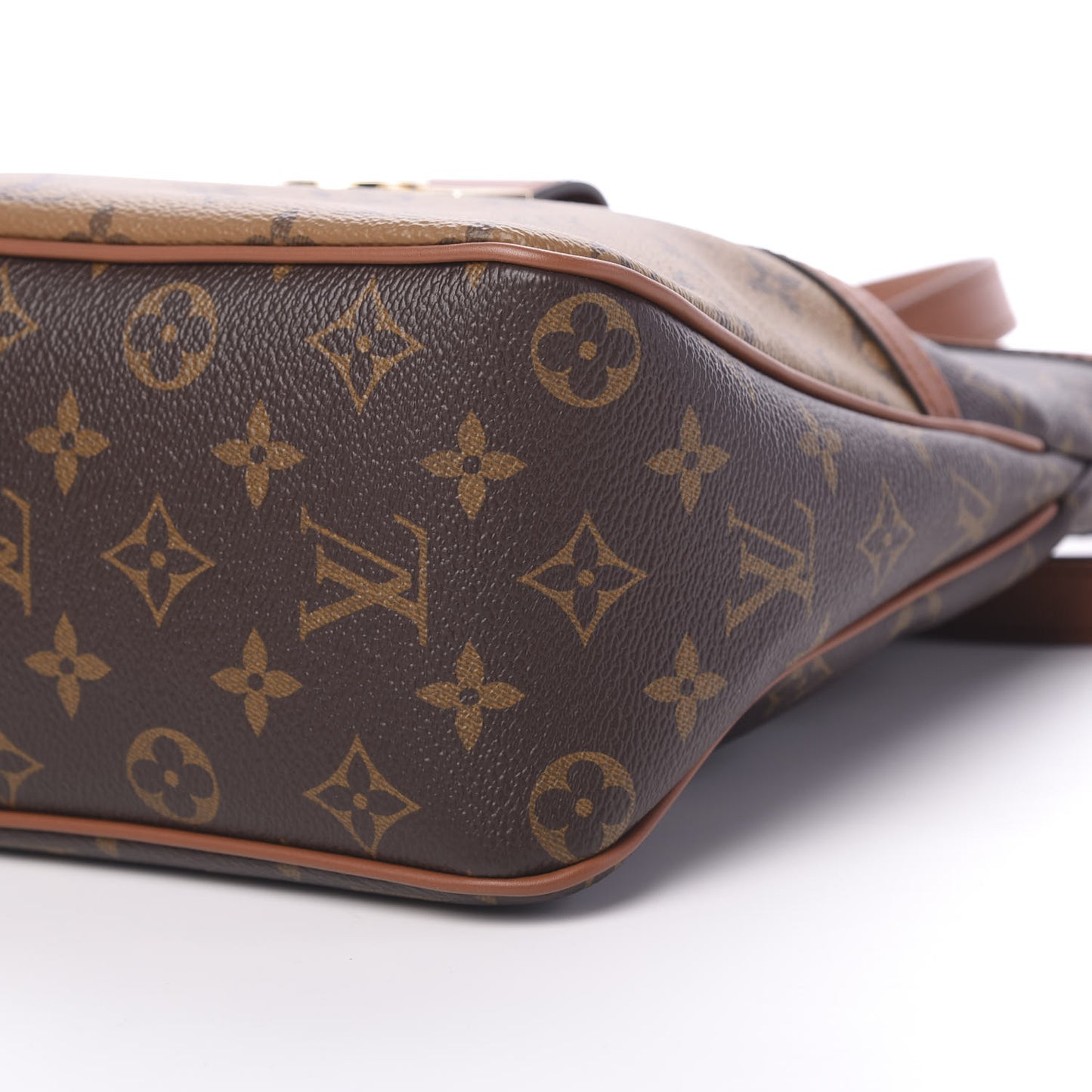 Reverse Monogram Dauphine Hobo PM