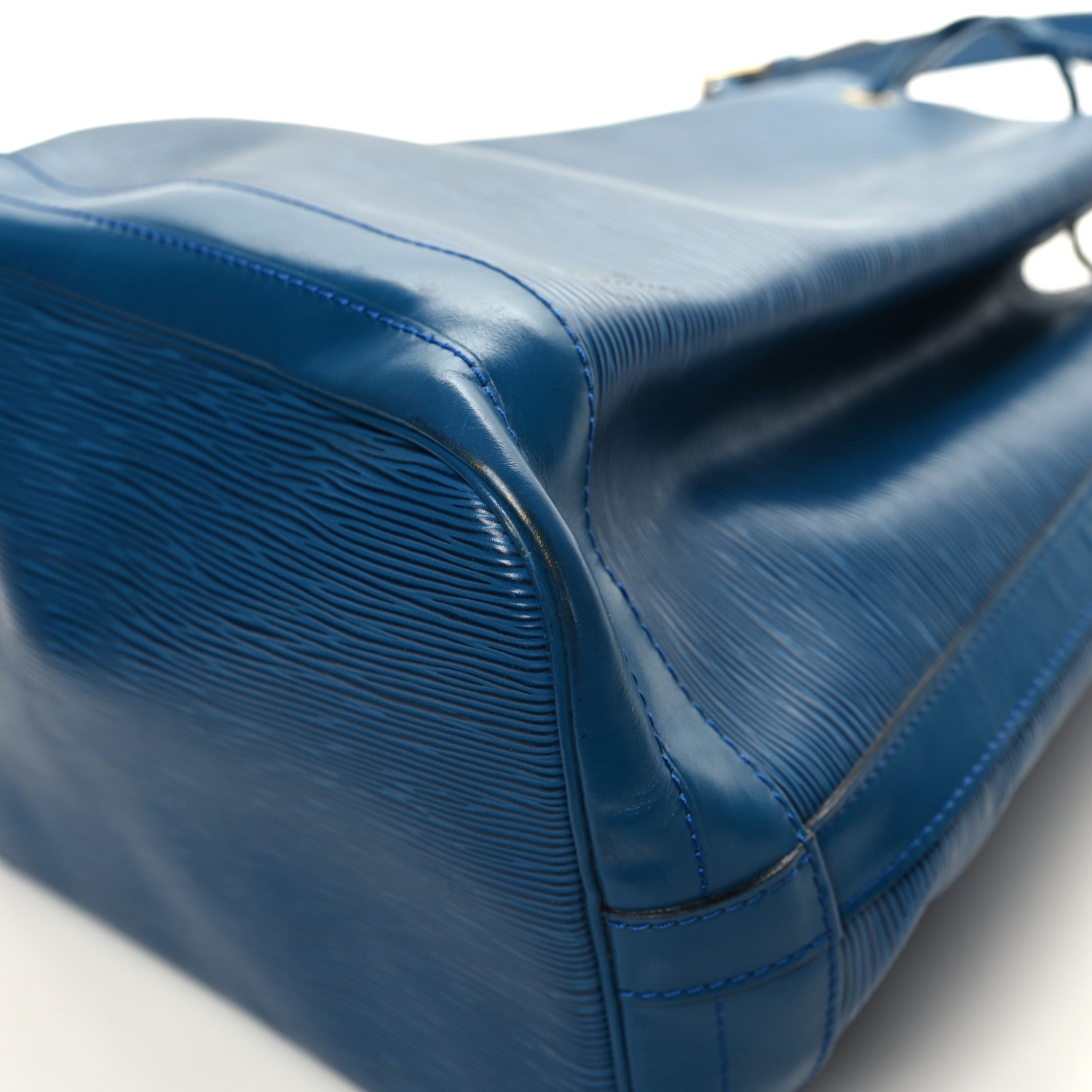 Louis Vuitton Epi Noe Toledo 10 of 12