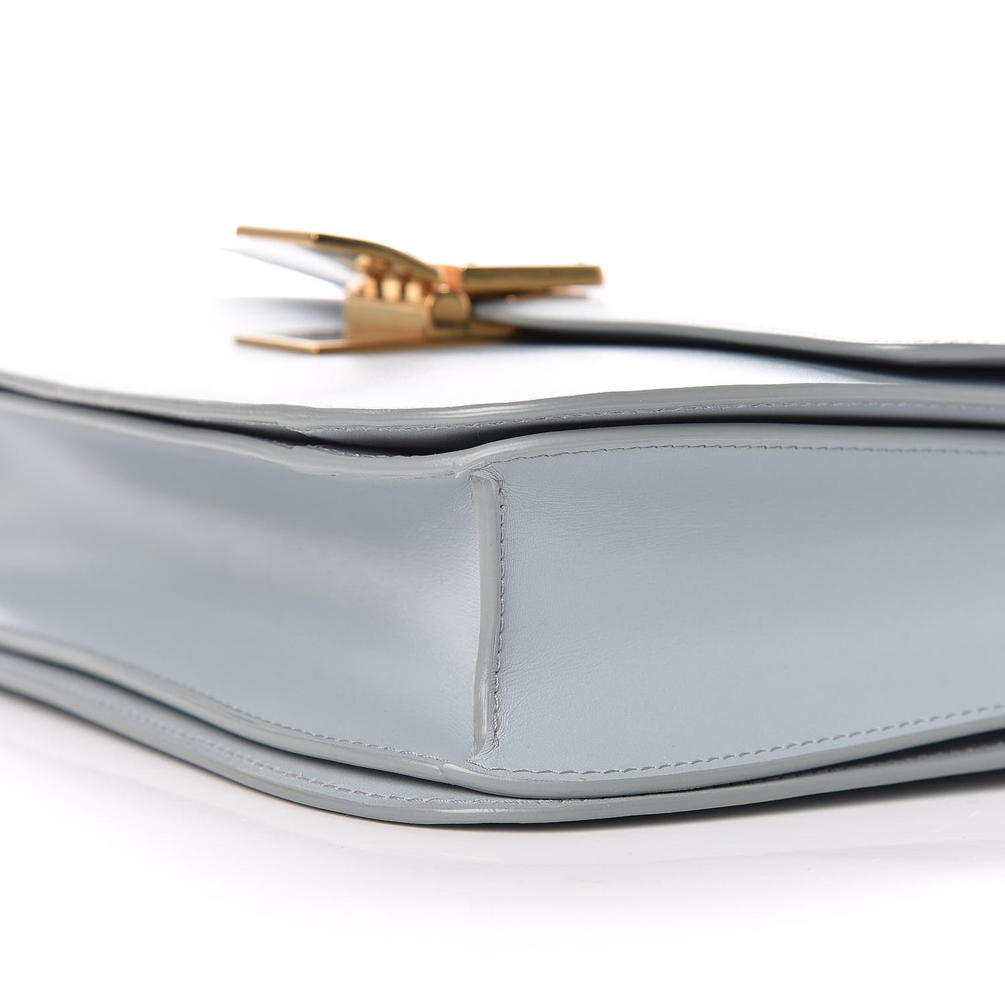 Box Calfskin Medium Classic Box Flap Bag Cloud