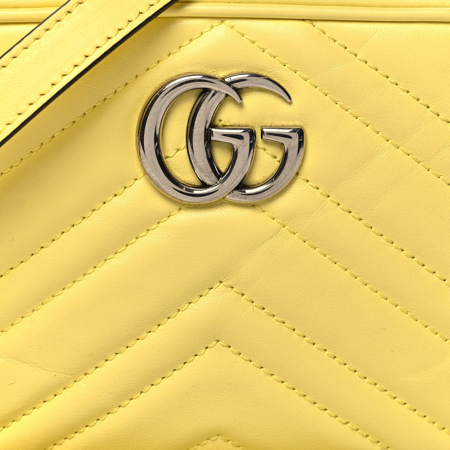 Calfskin Matelasse Mini GG Marmont Chain Shoulder Bag Banana