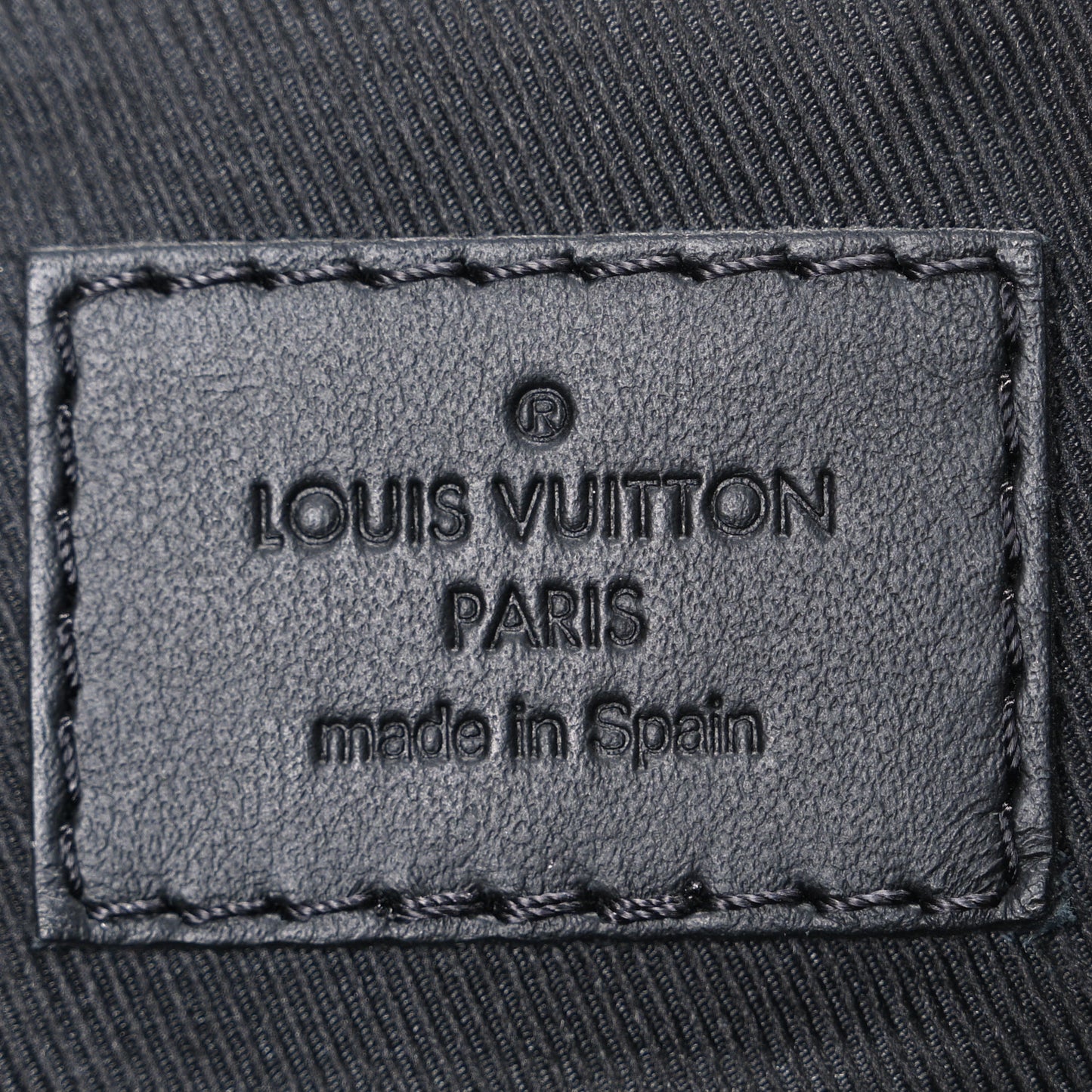 Calfskin Aerogram Messenger Black