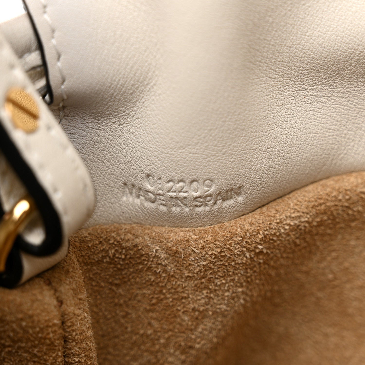 Loewe Calfskin Mini Flamenco Knot Clutch Angora 7 of 10