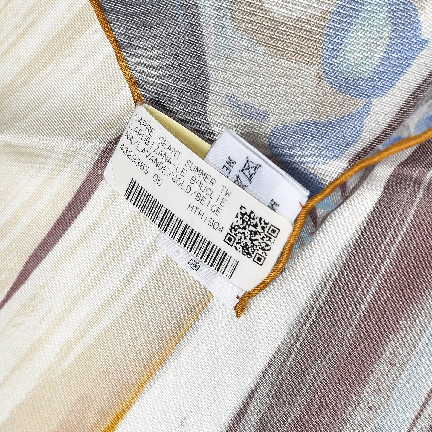 Silk Geant Larubizana Le Bouclier de la Beaute Scarf 140 Lavande Gold Beige